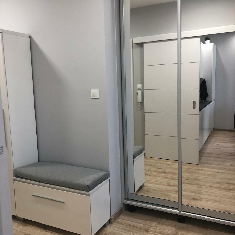 Klimatyzowany Apartament Roma Z Garazem Podziemnym Kielce Dış mekan fotoğraf