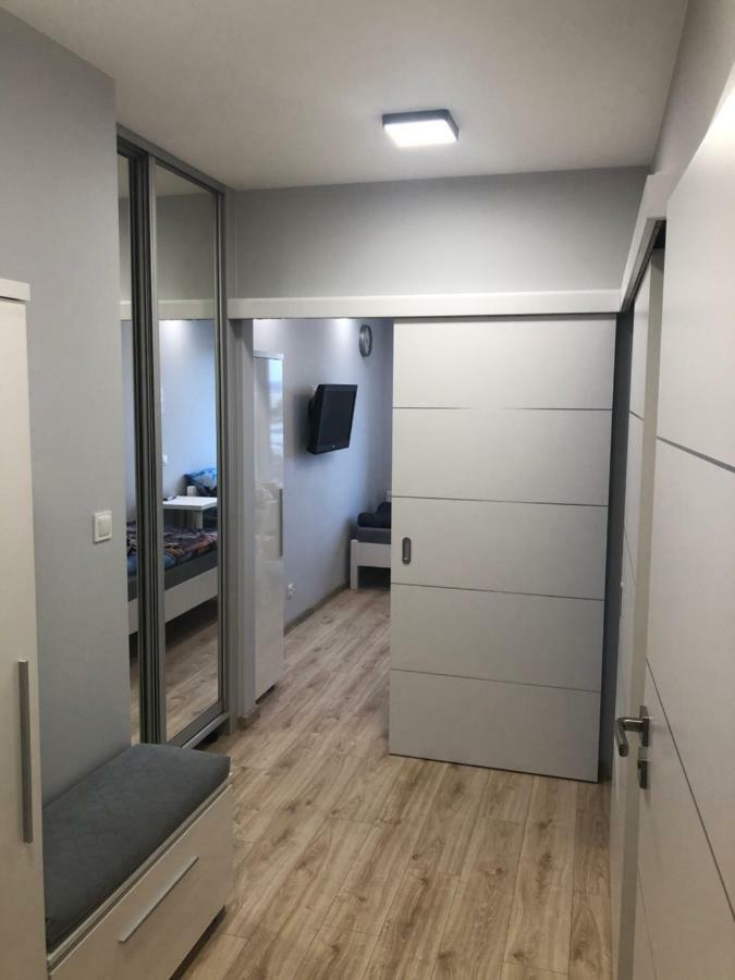 Klimatyzowany Apartament Roma Z Garazem Podziemnym Kielce Dış mekan fotoğraf